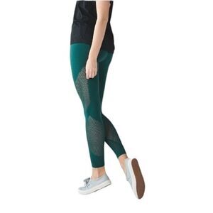 Lululemon Enlighten Tight Contour size S